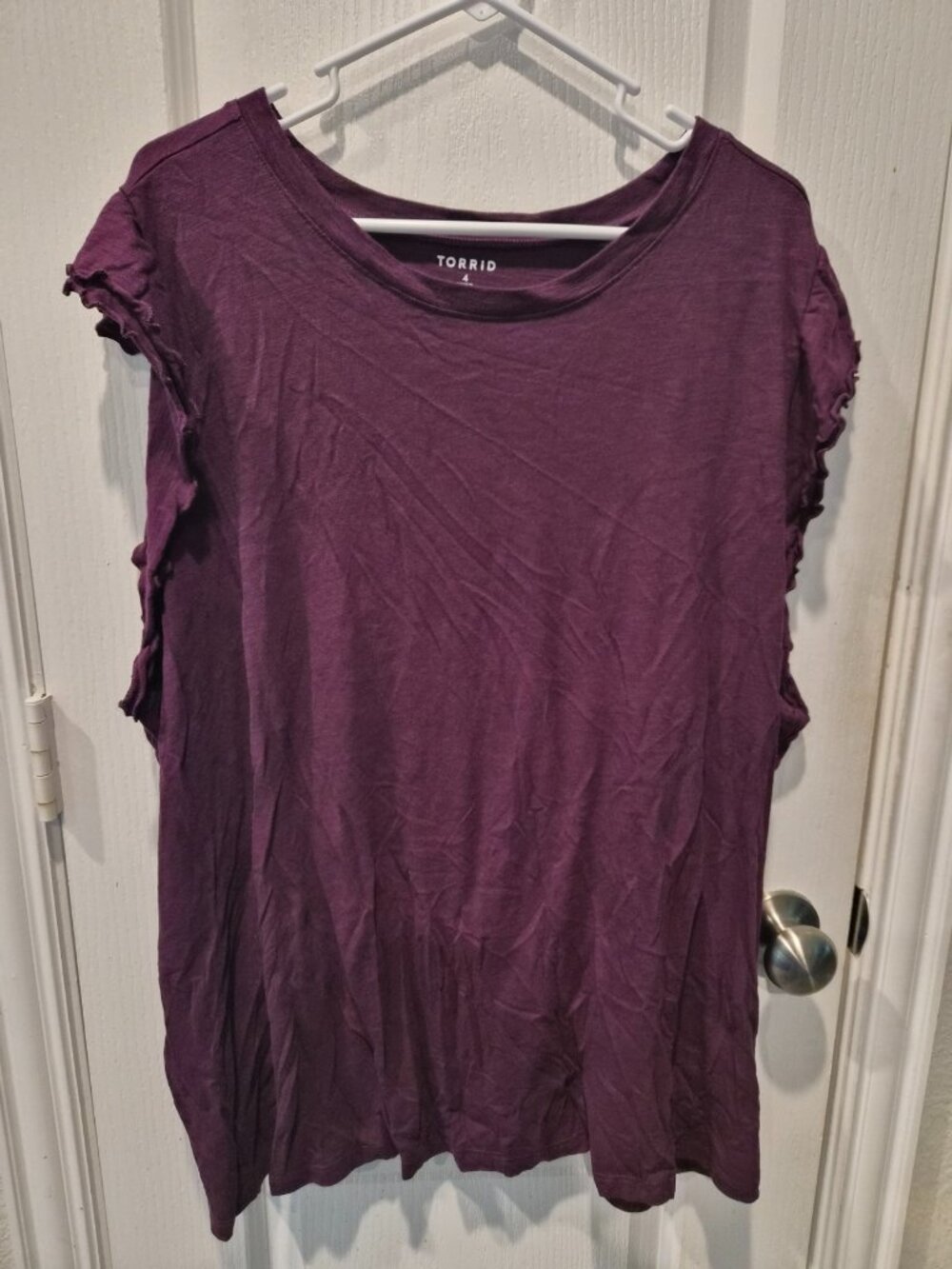 Torrid Deep Plum Purple Flutter Ruffle Sleeve Slub Knit T-Shirt Size 4 Plus
